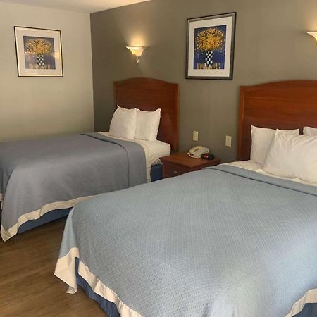 Days Inn By Wyndham Elmsford Exteriér fotografie